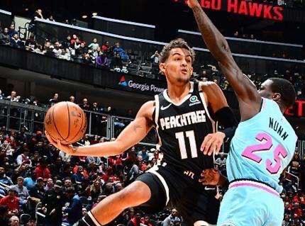 斯维拉尔：不意外我们目前排名榜首，但不该过早关注积分榜（斯维拉尔：领跑并不意外，但现在还不必看积分榜）