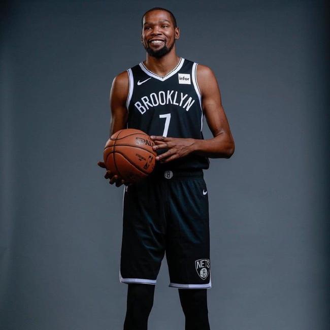 科贝尔：球队表现很好，希望下一场对阵药厂能延续今天的状态（科贝尔：我们踢得很棒，期待对阵药厂时保持势头）