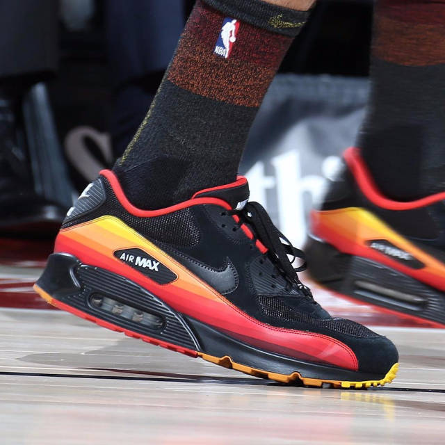 122-110！杨瀚森2分1篮板1助攻1封盖，开拓者客胜骑士结束3连败（开拓者122-110客场击败骑士止三连败，杨瀚森贡献2分1板1助1帽）