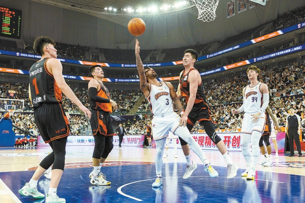 黑马奇迹！泰州常规赛第6，淘汰赛点球连克前三名夺得冠军（神奇黑马！泰州常规赛第六，淘汰赛点球连斩前三强捧杯）