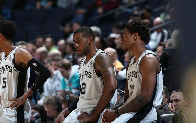 刚复出不久又伤退，伊斯科与队友阿姆拉巴特相撞后被换下（复出未久再度伤退，伊斯科与队友阿姆拉巴特相撞后被换下）